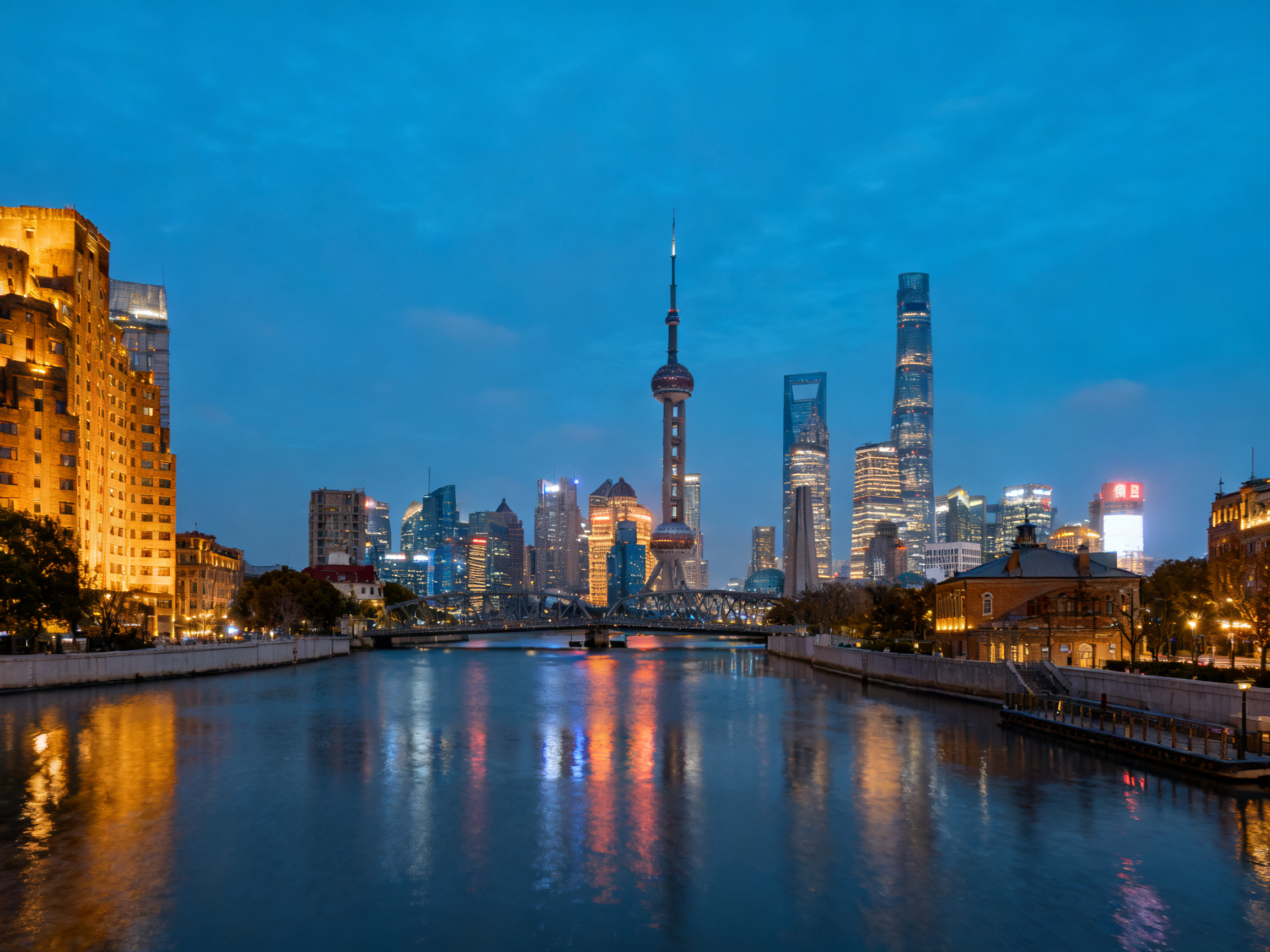 Shanghai Night Cruise & Bund Walk